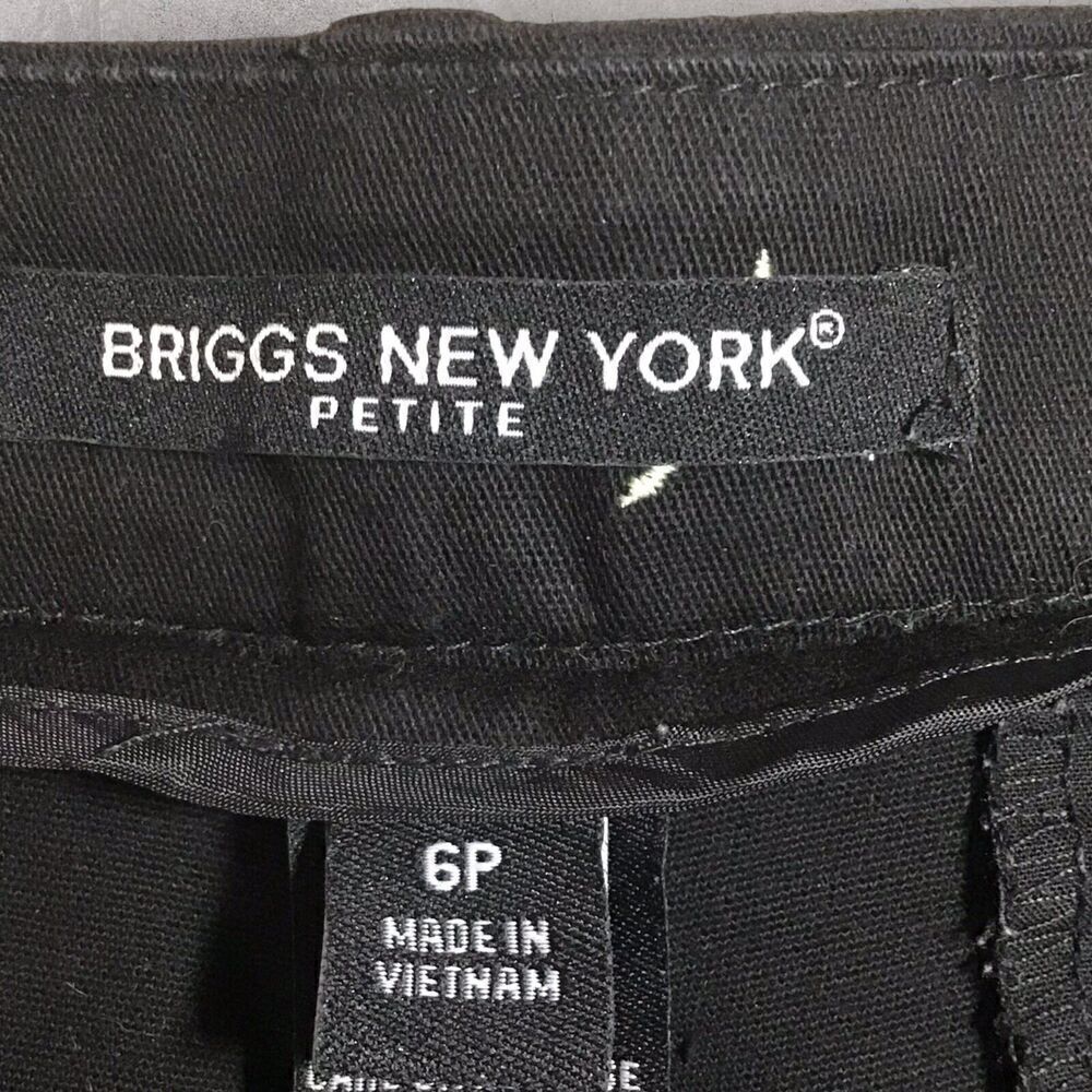 Briggs New York Shorts Size 6P Black W/ Flowers - Picture 4 of 4